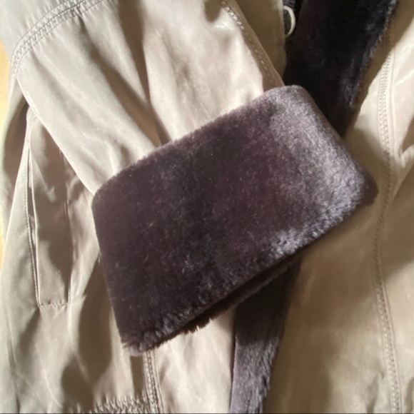 UTEX Fur Trench coat - Picture 12 of 12